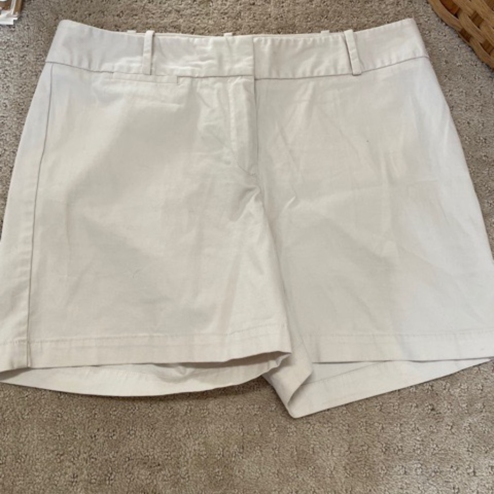 TALBOTS Womens Size 8 Khaki Beige Cotton Blend Chino Midi Shorts Casual Summer